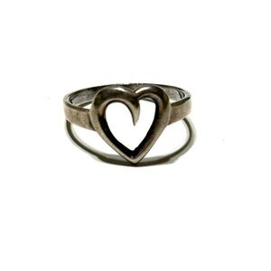 Dainty Sterling Silver 925 Heart Ring Size 5.5